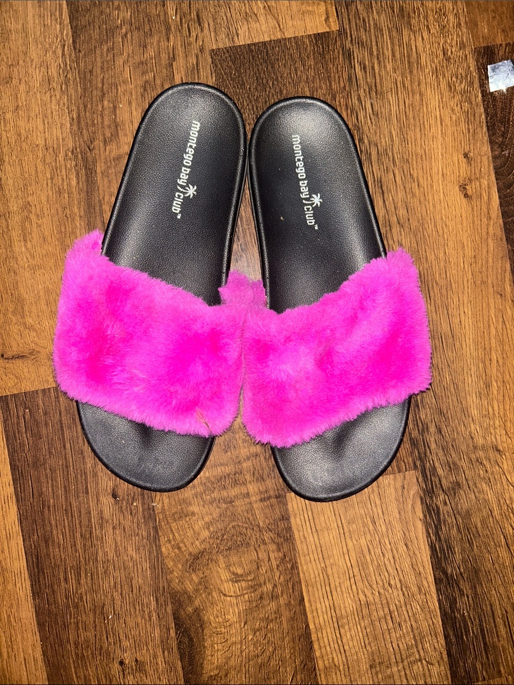 Montego Bay Club Black Slides with Bright Pink Faux Fur Strap